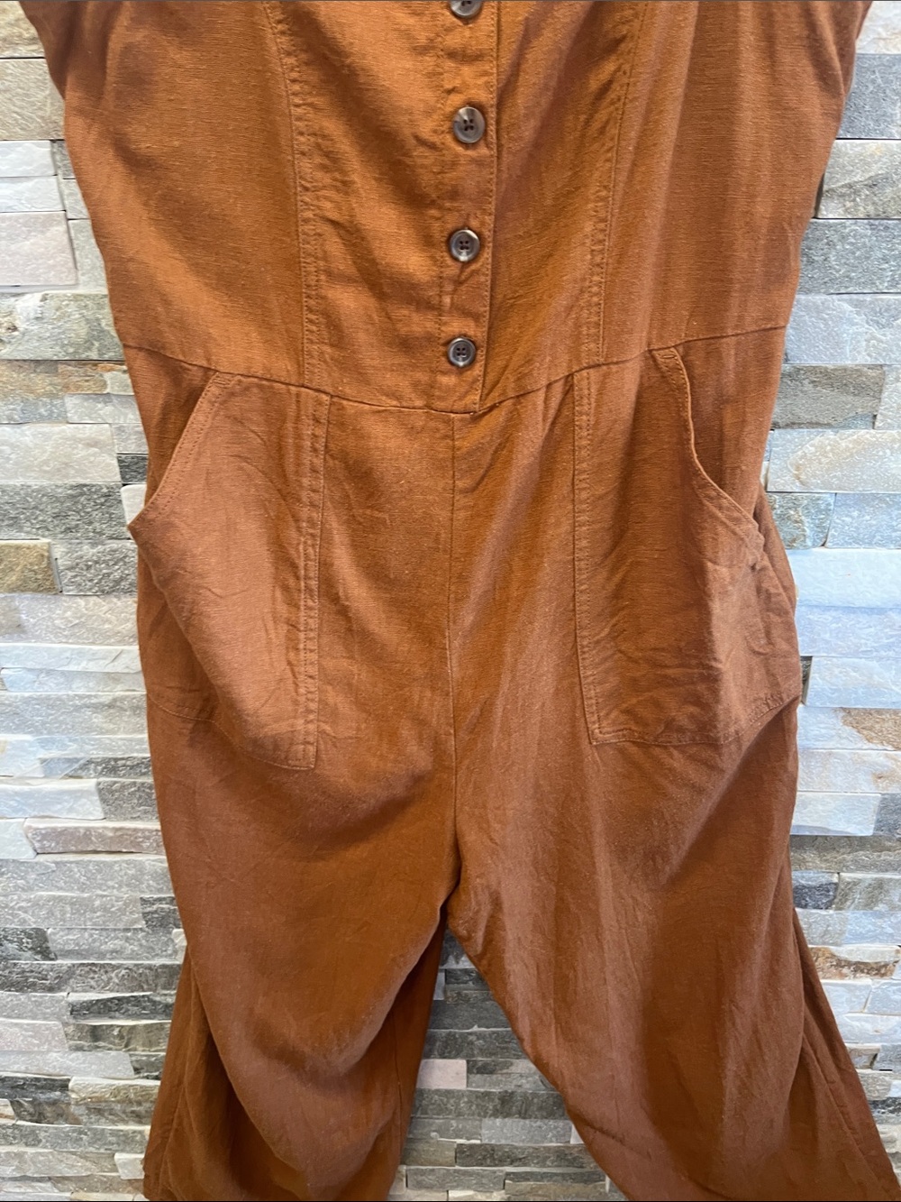 Old Navy Rust-Brown Wide-Leg Linen-Blend Jumpsuit with Buttons - Picture 3 of 16